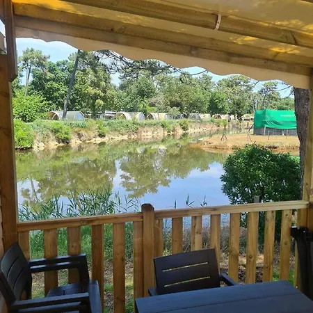 Mobil home camping Les ViVIERS Cap Ferret Claouey Chambre photo